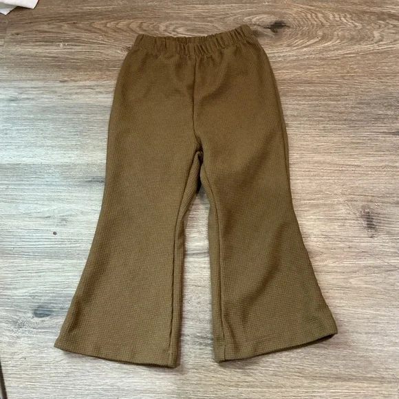 Toddler Brown Waffle Knit 2-Piece Lounge Set | Size 3Y - Picture 5 of 8